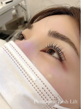 チル(chill)/パリジェンヌラッシュリフト