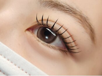 イーネ(e_ne)の写真/【駅近6分/お子様同伴可☆】完全予約制のプライベートサロンで回りを気にせずリラックス&理想の目元へ*