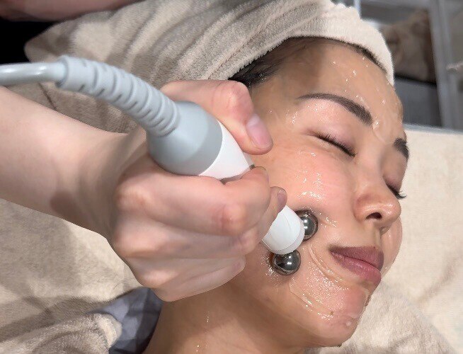 【初めての方におすすめ】満足度◎小顔+毛穴+保湿贅沢フェイシャルフルコース