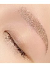 レレガンス(LELEGANCE)/眉で目元垢抜け