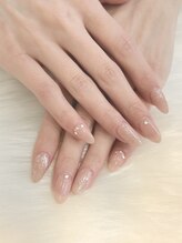 エリエッダ(Eriedda)/上品な大人シンプルネイル