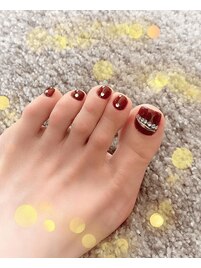 ボルドーで大人フットネイル