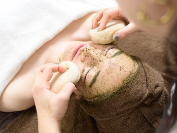 ソーレ(Sole)/《REVI ハーブピーリング6》