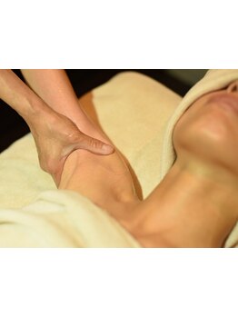 首・肩のつらさを改善したい