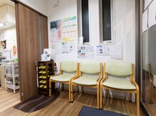 メディケア 川崎宮前治療室の雰囲気（待合スペースもございます。）