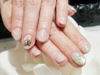 キープ ネイルサロン(KEEP)/3Dパーツとホログラム♪