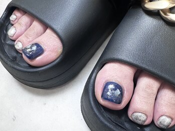 ルルム(LULUMU)/maki フット親指アート