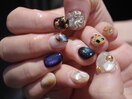 宝石ネイル