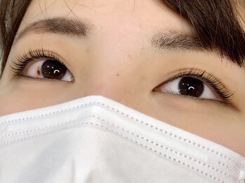 ヴィヴァーチェ アイアイ(Vivace i Eye)/パリジェンヌラッシュリフト