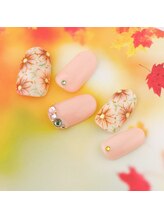 ラ カゼッタ(La casetta)/手描きコスモスビジューネイル