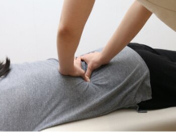 パウワウ 松坂屋上野店/体重乗せて固まった腰をゆるめる