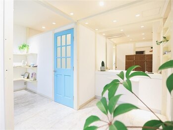 カロス(Calos)の写真/【無理な勧誘無し！完全都度払い】Wax脱毛が初めての方にもオススメ♪丁寧な施術を心掛けております。