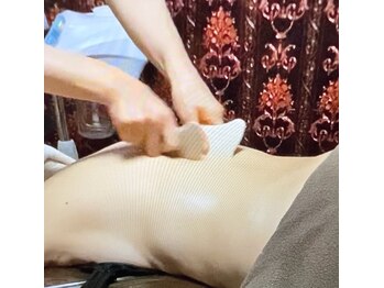 アコラージュ/上半身カッサ　肩凝り、首凝り