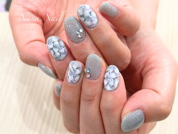 ナナネイル(Nana.Nail)/花×キラキラネイル