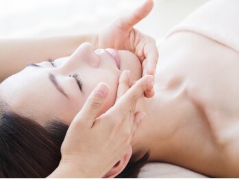 サイセイ 札幌駅前店(SAISEI)の写真/札幌屈指の毛穴専門店《SAISEI》の姉妹店★最新シミケア”ホワイトラボ”1か所11,000円