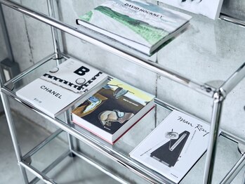 スイウ 中目黒店(SUiU)/こだわり抜かれた素敵な洋書たち