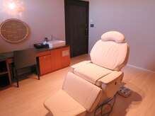 マルグリット(Marguerite.)/高級感・広々とした施術室です