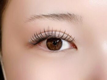 ラズリー(Lazliy)の写真/軽さ+モチの良さで好評のマツエク『フラットラッシュ』お得なクーポン【フラットラッシュ120本￥3980】