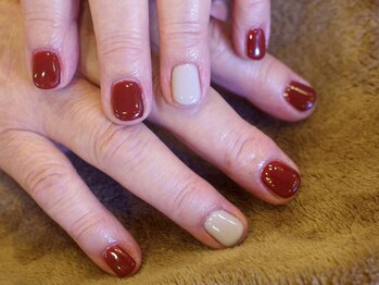 ネイル アトリエ コモード(nail atelier Comodo)/ワンカラー[ボルドー]