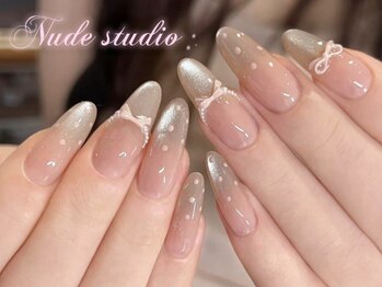 ヌード ネイルスタジオ 船橋店(Nude Nailstudio)/ガーリードットマグネットネイル