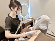 エイミービューティーラウンジ(amie beautylounge)の雰囲気（広々としたトリートメントルームは完全個室でドレッサー完備◎）