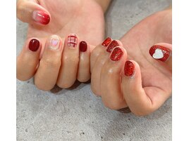 左右非対称ネイル