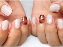 健やかな爪を守りながら、上品な仕上がりに。