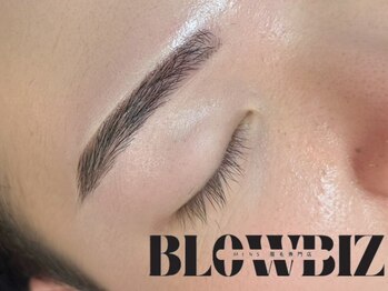 メンズ眉毛アイブロウ専門店 BLOWBIZ ブロウビス　新宿店の写真/【眉デザイン¥5,500 → ¥3,980】骨格&顔立ちに合わせた眉デザインで清潔感アップ。[新宿/眉毛/メンズ]