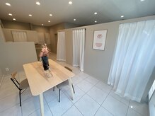 サーティ スリー(Thirty Three)/【清潔感漂う広々空間】