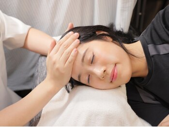ドクターアーチ 神戸三宮 小顔矯正･整体サロン(Dr.ARCH)の写真/【挙式前にオススメ☆】一度に小顔・姿勢の改善が叶う♪即実感できる小顔効果◎ほぼ痛みのないソフト施術♪