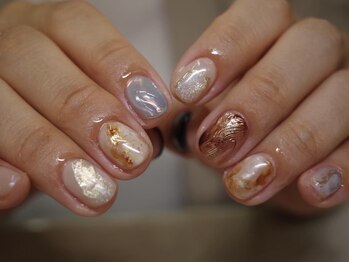 ブラウンニュアンスネイル