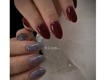 nail salon Bloom./