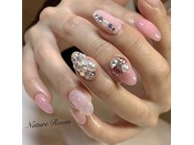 ネイルックバイナチュレルーム(Nailook by Nature Room)/ビジュー盛り