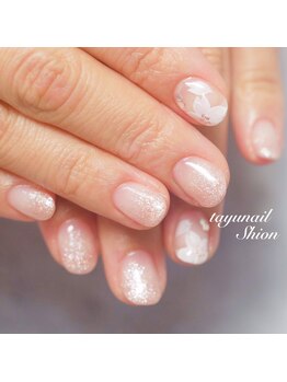 たゆ ネイル(たゆnail)/上品ラメフラワーネイル