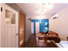 コットン ツリー(Cotton tree)/待合のソファーでゆったりと