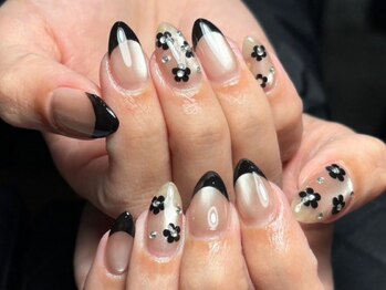 ノワール(NOIR)/フレンチネイル