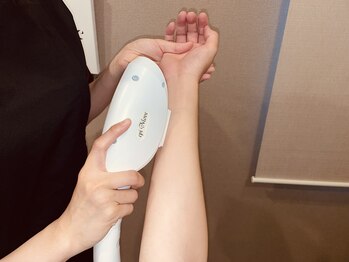 フィズ 福岡薬院店(FIS)の写真/気になる部分のみ脱毛をさくっと叶えるサロン◎都度払いだから初めてでも安心して通えるのが魅力！