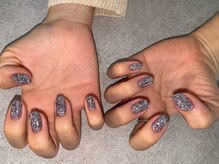 シー(Shhh...)/きらきらフラッシュネイル