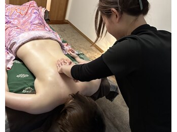 ヒルリン(Hirurin)/アロマオイルトリートメント