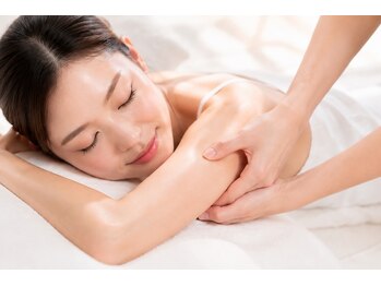 サラン(SALON)の写真/小顔もボディもまとめて整える贅沢ご褒美ケア♪