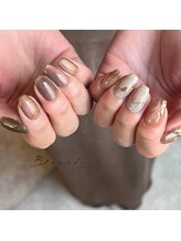 ブランシュ(Blanche)/アシンメトリーネイル