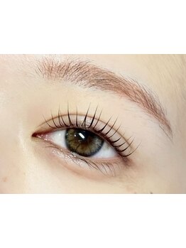 ナチュラル上品な目元にしたい