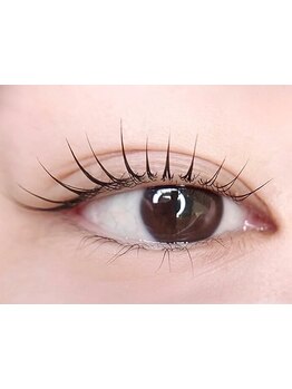 ナチュラル上品な目元にしたい