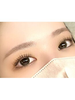 ナチュラル上品な目元にしたい