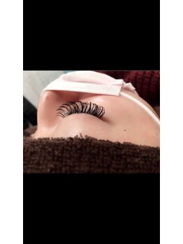 フリルアイビューティ 豊中店(Frill Eye Beauty)/