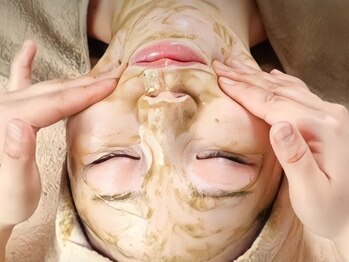 フレイヤ(Freiya)の写真/【韓国人気コスメ使用☆フェイシャルエステ】で顔、毛穴の汚れ、肌環境などお客様の気になる問題を解決！
