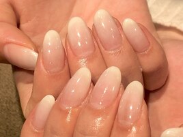 シンプル白グラデ☆