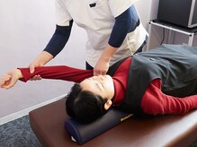 オリガミ鍼灸接骨院 旭丘院/猫背矯正