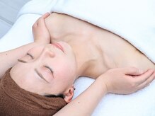 モニコ(monico)の雰囲気（デコルテマッサージが得意！肩、首、背中、肩甲骨流します♪）