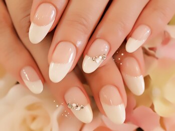 ティアラリュクス 東林間店(Tiara Luxe)/ななめフレンチ オフィスネイル